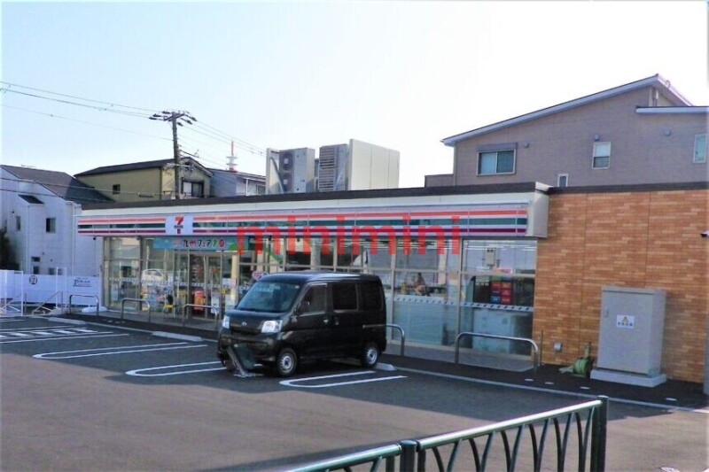 コンビニ　セブンイレブン吹田東御旅町店（コンビニ）まで149m