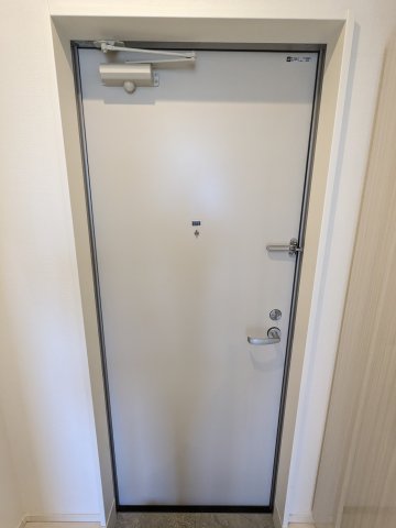 玄関　301号室