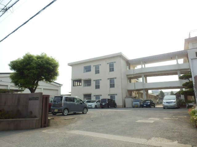小学校　平塚市立相模小学校（小学校）まで798m