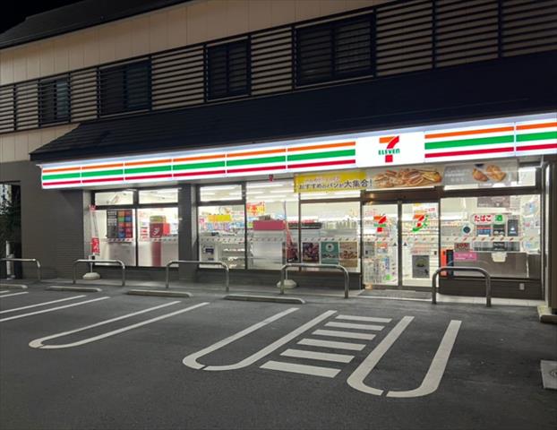 コンビニ　セブン－イレブン小田原本町店（コンビニ）まで206m