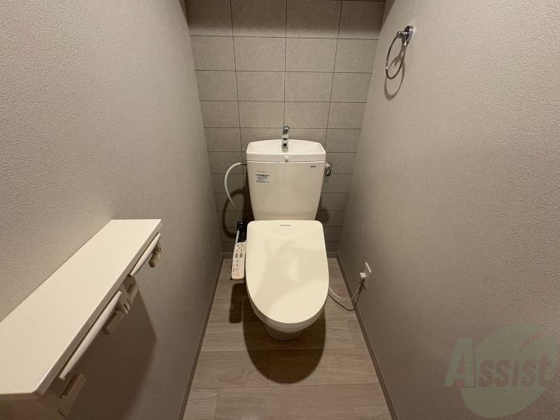 トイレ　こちらはトイレです。清潔感があり、安心して使用できます。