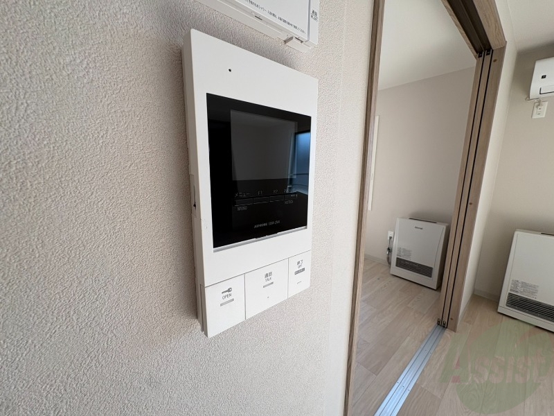 セキュリティ　ＴＶモニター付インターホンです。来客者の顔が見えるので安心！