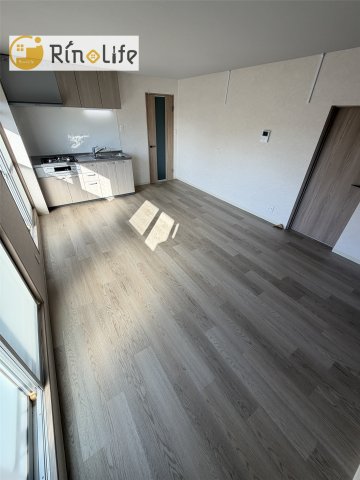 フラワリータウン志紀A棟の居間写真
