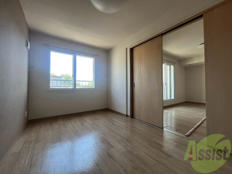 その他部屋・スペース　こちらのお部屋は光が差し込む、温かみのあるお部屋です。