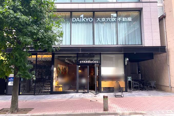 飲食店　スターバックスコーヒー（飲食店）まで70m