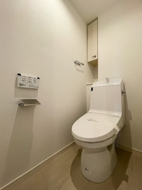 トイレ　※写真は同タイプ住戸です。
