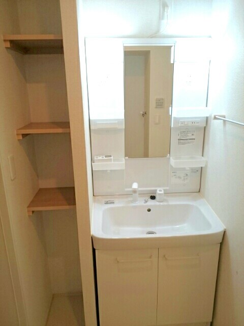 洗面設備　忙しい朝に便利なシャンプードレッサー