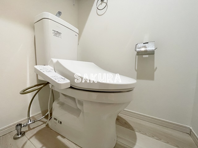 トイレ　落ち着いた色調のトイレです♪