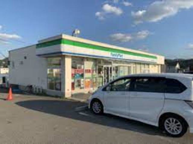 コンビニ　ファミリーマート浜の宮ビーチ前店（コンビニ）まで618m