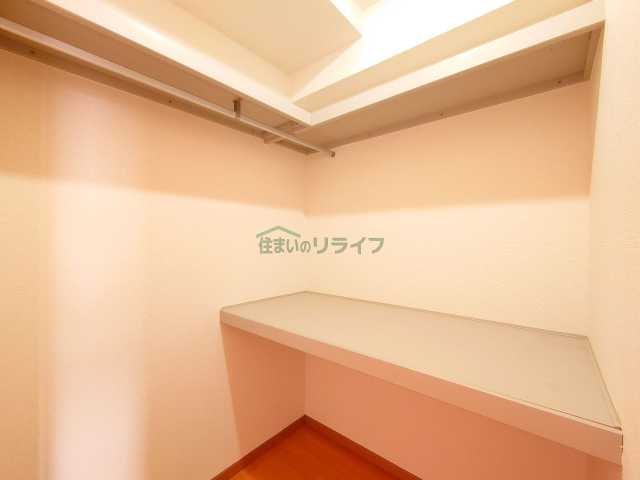 収納　リライフ下北沢店