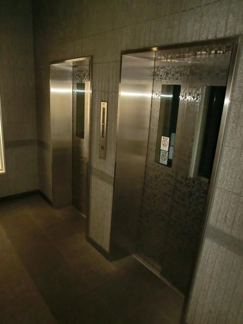 その他共有部分　エレベータ２基