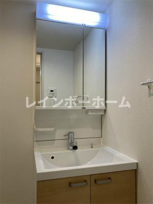 洗面設備　忙しい朝には欠かせない洗面所です