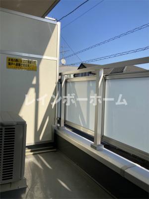バルコニー　外からの目が気にならないバルコニーで洗濯物が干せます