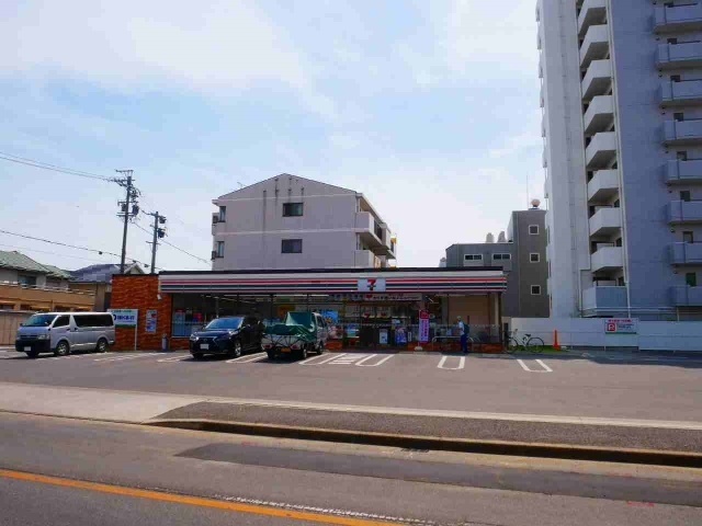 コンビニ　セブンイレブン名古屋御器所通２丁目店（コンビニ）まで189m