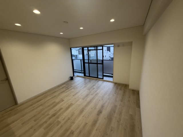 グレースコート西宮1・2の居間写真