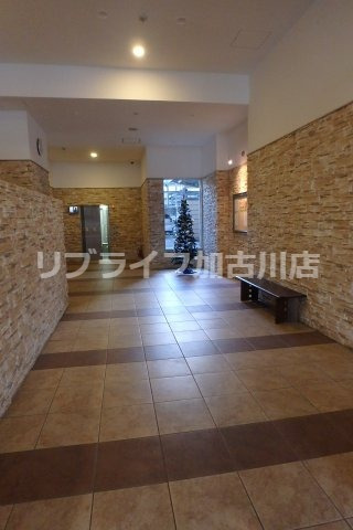 ロビー　写真は203