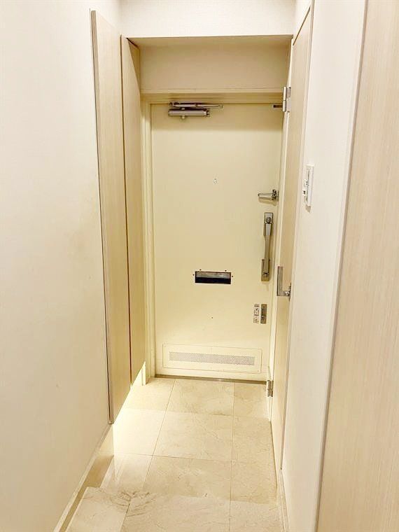 玄関　物件画像