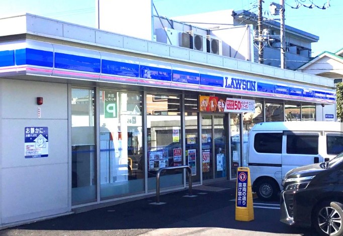 コンビニ　ローソン 横浜白幡仲町店（コンビニ）まで555m