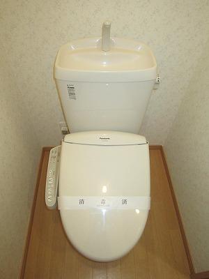 トイレ　ゆったりとした空間のトイレです