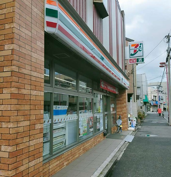 コンビニ　セブンイレブン 川崎大師東門前店（コンビニ）まで150m