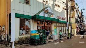スーパー　マルエツプチ駒込中里一丁目店（スーパー）まで555m