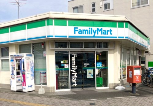 コンビニ　ファミリーマート 東海大学品川キャンパス/S店（コンビニ）まで924m