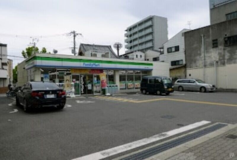 コンビニ　ファミリーマート 本田みなと通店（コンビニ）まで211m