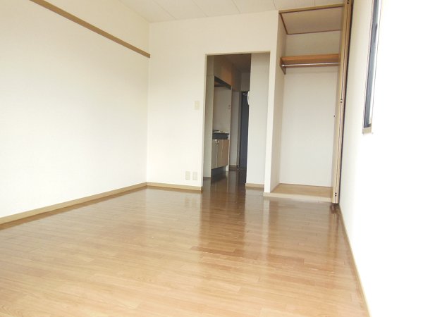 居室・リビング　洋室※写真は別号室の参考写真です。