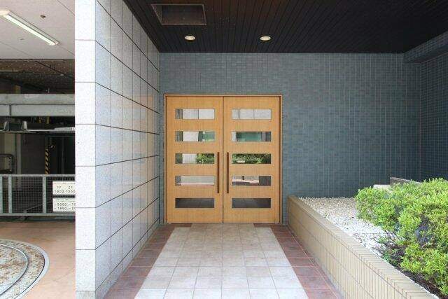 エントランス　分譲タイプです