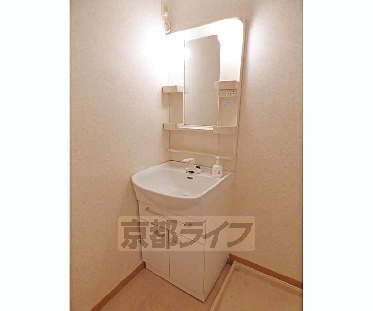洗面設備　洗面台です。