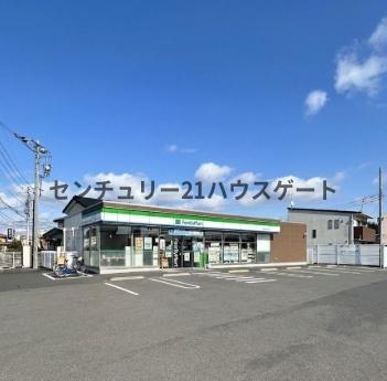 コンビニ　ファミリーマート宇都宮今泉新町店（コンビニ）まで682m