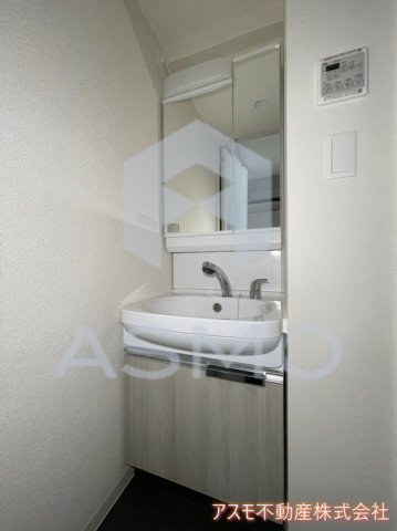 洗面設備　同マンション別部屋参考写真