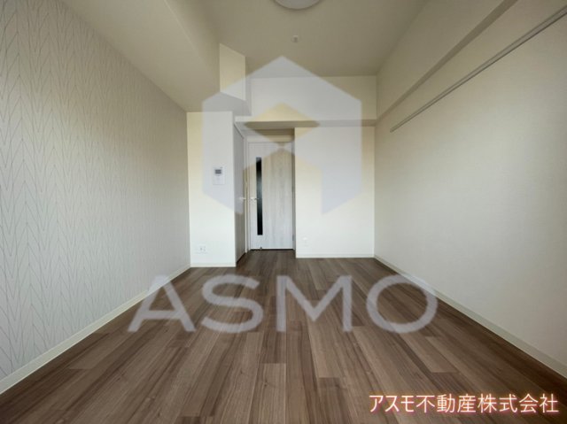 居室・リビング　同マンション別部屋参考写真