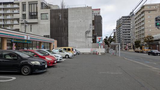 コンビニ　セブンイレブン 博多竹下通り店（コンビニ）まで584m
