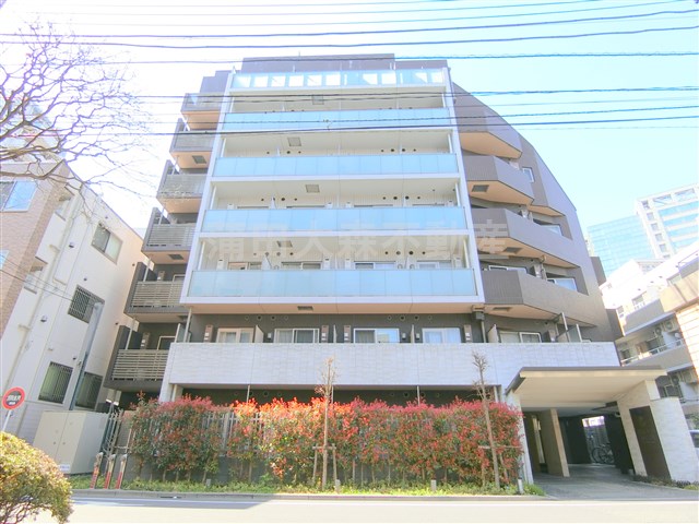 建物外観　2011年9月築　RC鉄筋コンクリート造地上8階建て総戸数5