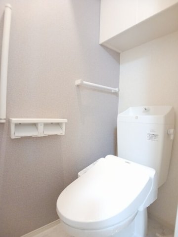 トイレ　落ち着いたトイレです