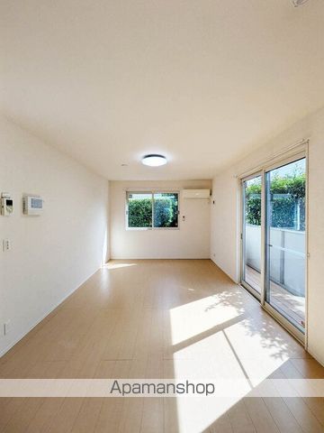 小田急線 祖師ケ谷大蔵駅 徒歩13分 2階建 築16年の居間写真