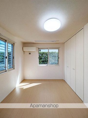 小田急線 祖師ケ谷大蔵駅 徒歩13分 2階建 築16年の居間写真