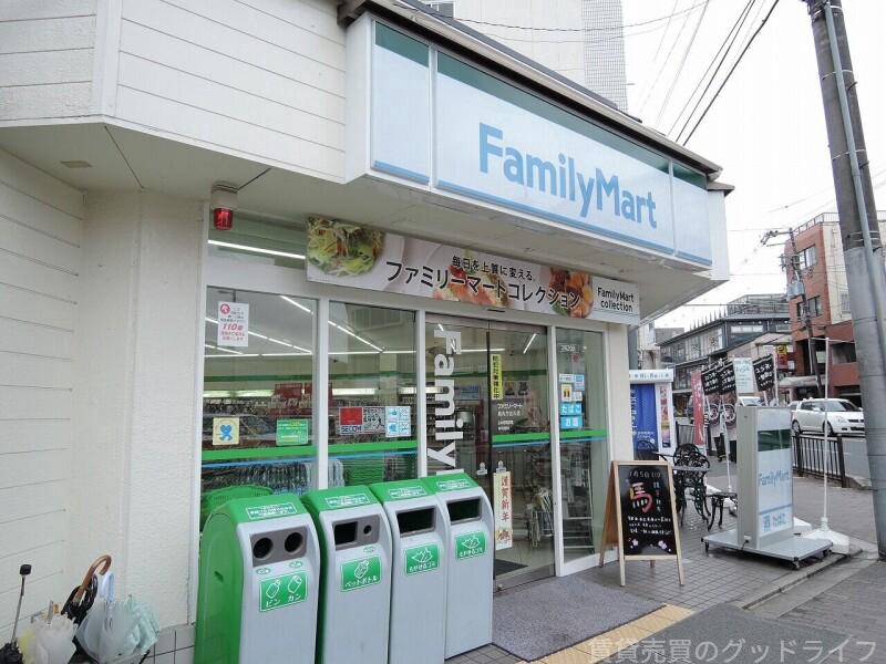 コンビニ　ファミリーマート烏丸今出川店（コンビニ）まで156m