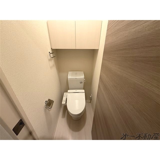 トイレ　温水洗浄暖房便座