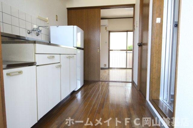 ハイツもみじの居間写真