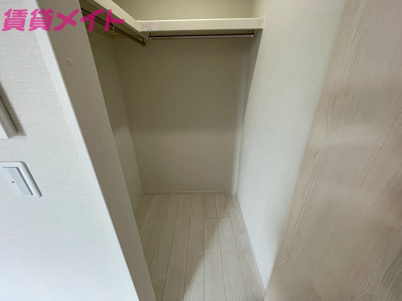 収納　同型参考写真