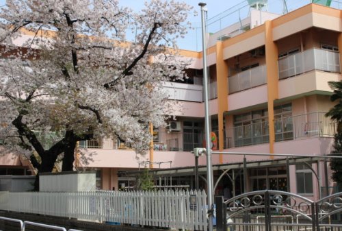 幼稚園・保育園　友和保育園（幼稚園・保育園）まで674m
