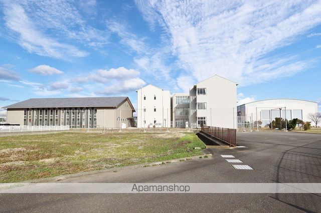 中学校　那賀川中学校（中学校）まで468m