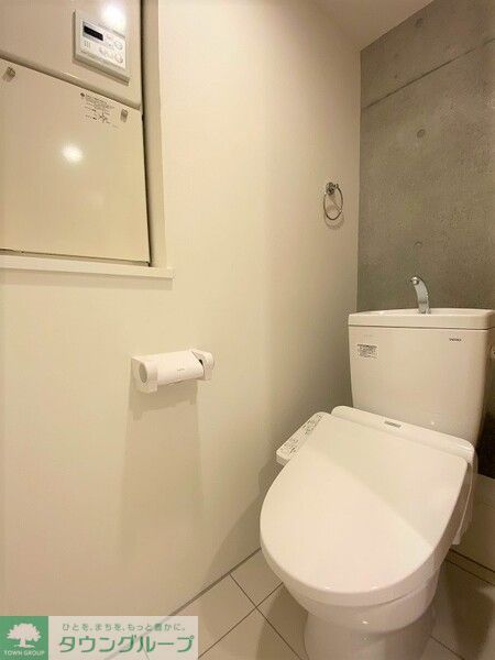 都営三田線 目黒駅 徒歩9分 4階建 築7年のトイレ写真