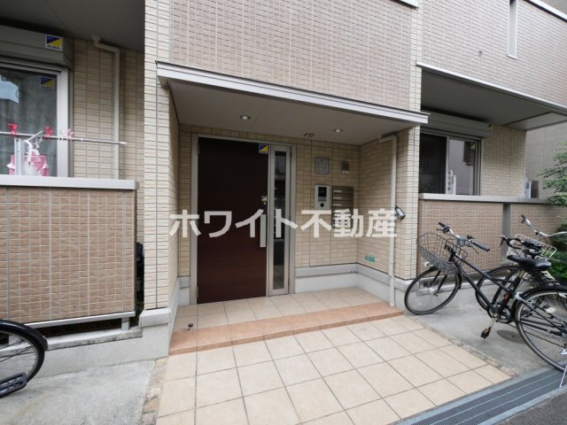地下鉄千日前線 新深江駅 徒歩7分 3階建 築10年の外観写真
