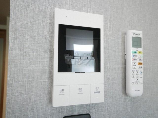 セキュリティ　来客の顔が見えて安心！TVモニターホン付きです♪