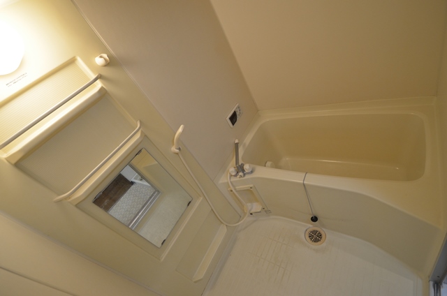 バス・シャワールーム　清潔感のある浴室です♪
