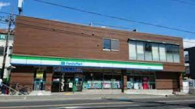 コンビニ　ファミリーマート岸部中店（コンビニ）まで621m