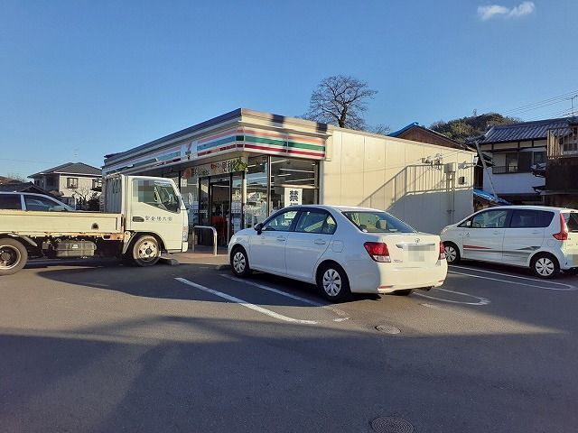 コンビニ　セブンイレブン丸子北店（コンビニ）まで290m